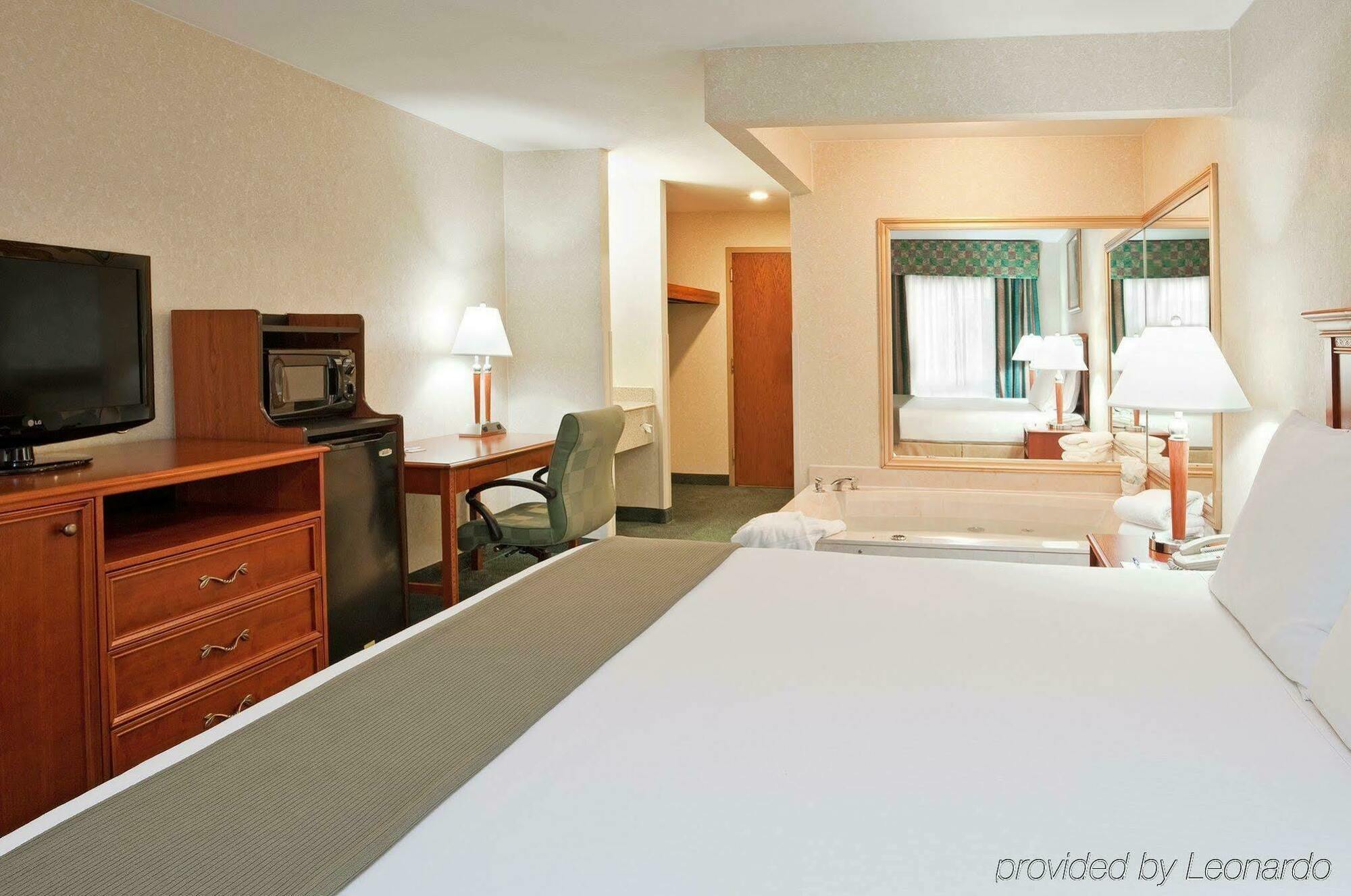 Holiday Inn Express Birch Run-Frankenmuth Area By Ihg Eksteriør bilde
